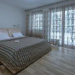 Violetos Lux Apartamentai